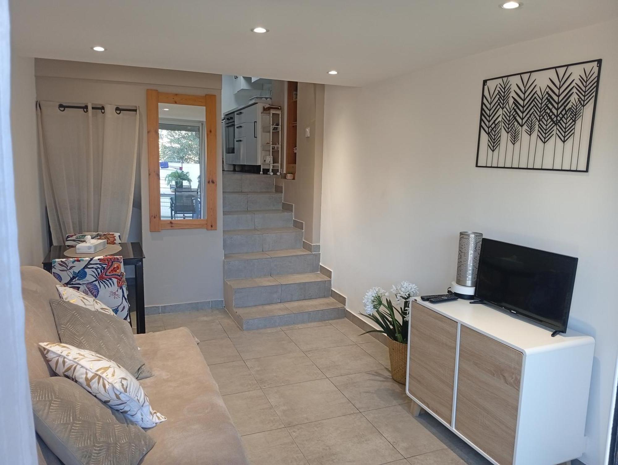 Apartment Type 2 Avec Terrasse Et Parking
